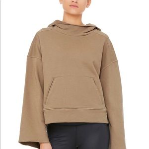 NWT Alo Low Key Hoodie
